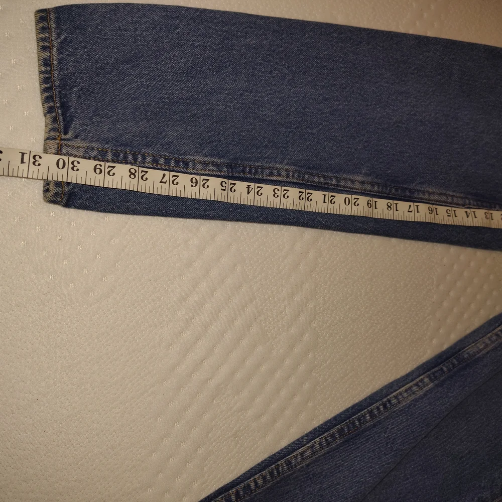 GAP Women's Classic Blue Straight Leg Jeans - Picture 3 of 11